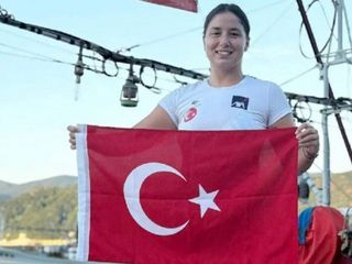 Bengisu Avcı "Okyanus Yedilisi" için kulaç atmaya başladı
