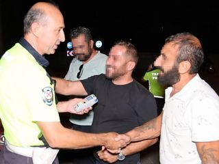 Aksaray'da 0.01 promil ile ceza almaktan kurtuldu: Sevinci kameraya yansıdı