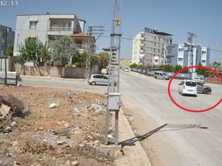 Hatay'da sabırsız sürücü başına iş açtı