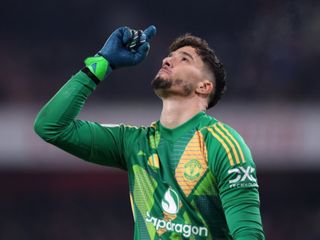 Altay Bayındır'ın yediği gol İngiltere'de gündem oldu