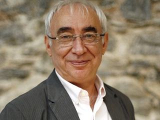 Şener Şen, hakkında çıkan hastalık iddialarını yalanlandı