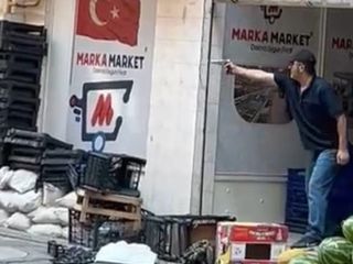 Zonguldak'ta sokak ortasında, 2 şarjör mermi ateşledi: O anlar kamerada