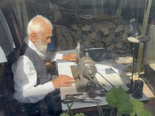 Tokat'ta 75 yıldır terzilik yapan Arif Dede: Artık çırak bulamıyoruz