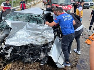 Osmaniye’de otomobiller kafa kafaya çarpıştı: 1 ölü, 1 yaralı