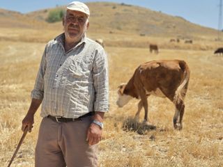 Yozgat'ta çobanlık yaparak sağlığını koruyor