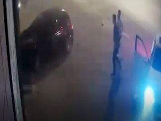 Antalya'da alkol alıp direksiyon başına geçti, ağaca ve iş yerine çarptı