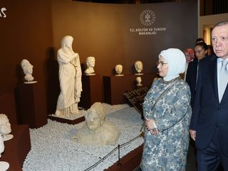Cumhurbaşkanı Erdoğan, Arkeolojinin Altın Çağı Sergisi'ni gezdi