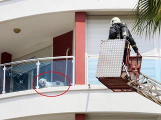 Antalya'da sitede çıkan yangın korkuttu
