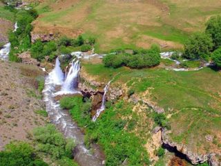 Erzincan Konarlı Şelalesi, tatilcilerin yeni gözdesi