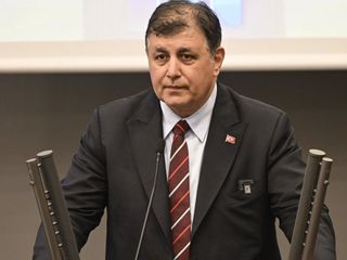 AK Parti'ye geçeceği iddia ediliyordu: Cemil Tugay'dan ilk açıklama