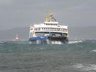 Balıkesir'de deniz ulaşımına fırtına engeli