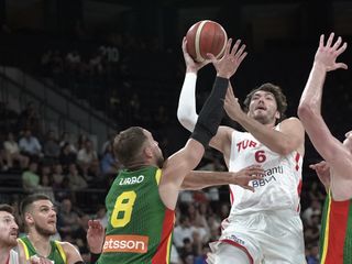 A Milli Erkek Basketbol Takımı, Litvanya'ya yenildi