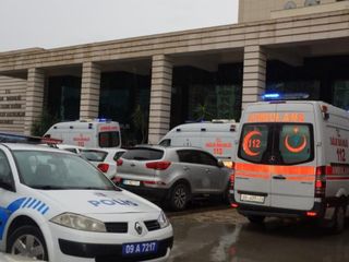 Aydın'da hastaneye doğuma gelen kadın, polis zoruyla kocasını hastaneden kovdurdu