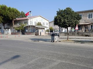 Adana'da görevli amir tartıştığı işçiyi ayağından vurdu