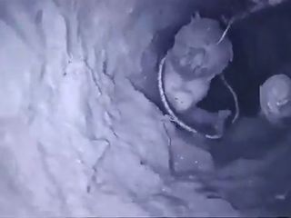 Suriye'de kuyuya düşen 4 yaşındaki çocuk tedavi için Şanlıurfa'ya getirildi