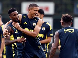 Fenerbahçe'de Feyenoord maçı hazırlıkları devam ediyor