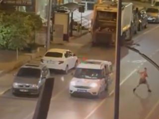 Yalova'da yoldan geçen araçlara bıçaklı saldırı: Gözaltına alındı