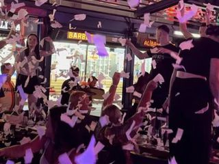 Görüntüler gündem olmuştu: İngilizler aşk yaşamak için Marmaris'e geliyor