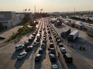 Gurbetçilerin Türkiye'den dönüşü sürüyor