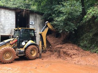 Rize'nin bazı ilçelerinde yağışların ardından heyelan yaşandı