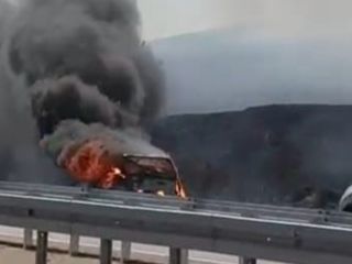 Tekirdağ'da otomobil alevlere teslim oldu