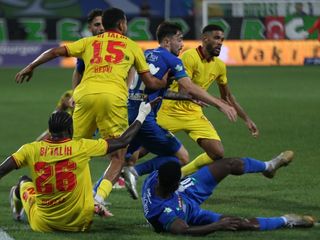 Göztepe deplasmanda Rizespor'u farklı geçti
