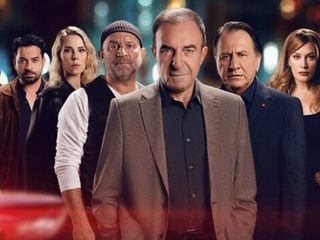 Arka Sokaklar'a Sürpriz Oyuncu: Rıza Baba'nın Ekibine Dahil Oldu