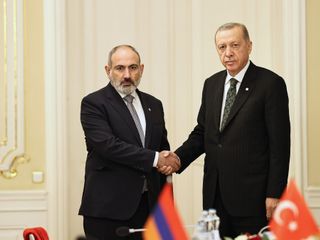 Cumhurbaşkanı Erdoğan, Nikol Paşinyan ile görüştü