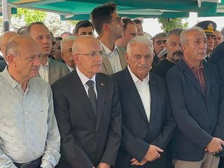 Mehmet Şimşek'in ağabeyi Nazmi Şimşek toprağa verildi