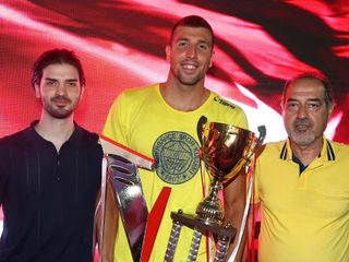 Yüzmede kupa Galatasaray'dan alındı, Fenerbahçe'ye verildi!