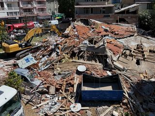 Balıkesir'de 879 artçı deprem meydana geldi