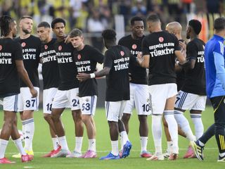 Fenerbahçeli futbolculardan yangın ve deprem mesajı