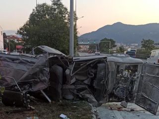 Giresun'da kaza: Alev alan aracın sürücüsü kurtarılamadı