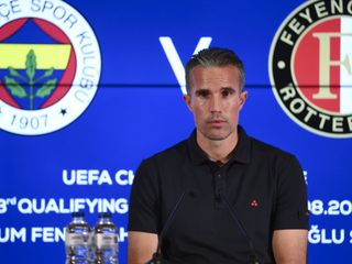 Robin van Persie: Daha sakin kalabilirdik
