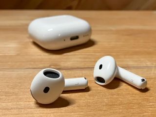 Apple, AirPods modellerine canlı çeviri desteği getiriyor