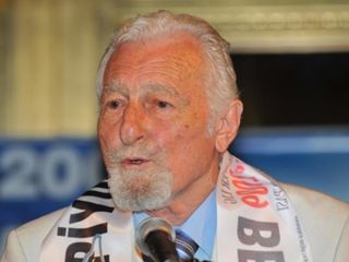 Galatasaray ve Fenerbahçe, Süleyman Seba'yı andı