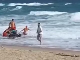 Şile'de akıntıya kapılan vatandaşa cankurtaranlar yetişti