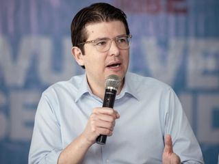 Kolombiya'da suikast kurbanı başkan adayı defnedildi