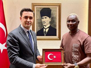 İbrahim Yattara, Midyat’ta gençlerle bir araya geldi
