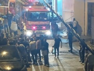 İstanbul'da elinde tinerle ev bastı: Yanlış evi yaktı