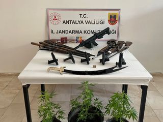 Antalya'da silah kaçakçılarına yönelik operasyon düzenlendi