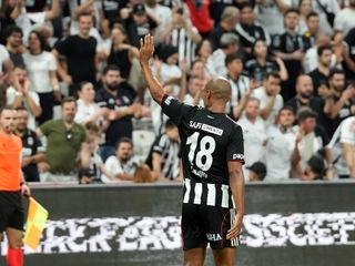 Joao Mario gol atmaya devam ediyor