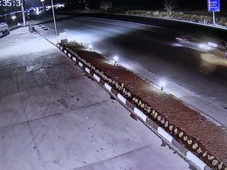 Adıyaman'da yolun karşısına geçmek isteyen adama otomobil çarptı