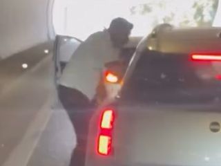 İstanbul'da tünelin ortasında yol verme tartışması kamerada