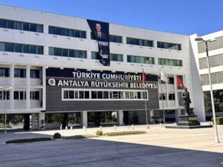 Antalya Büyükşehir Belediyesi'ne rüşvet operasyonu: Şüphelilerden 15'i adliyede