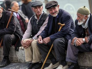 Bu ilde yaşayan emekli yaşadı! İndirimli emekli kartları dağıtılmaya başladı