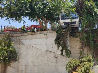 Aydın’da freni boşalan kamyoneti durdurmak için peşinden koştu: O anlar kamerada
