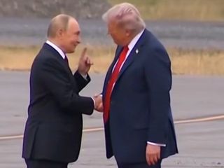 Trump ve Putin Alaska’da bir araya geldi: İşte ilk kare