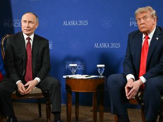 Putin'den gazetecinin sivil katliam sorusuna yanıt: Seni duymuyorum