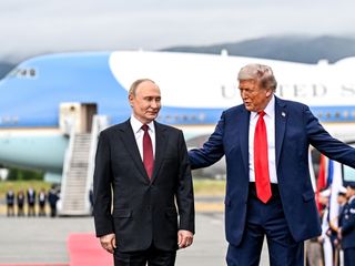 Beyaz Saray, Trump-Putin zirvesinden fotoğraf paylaştı